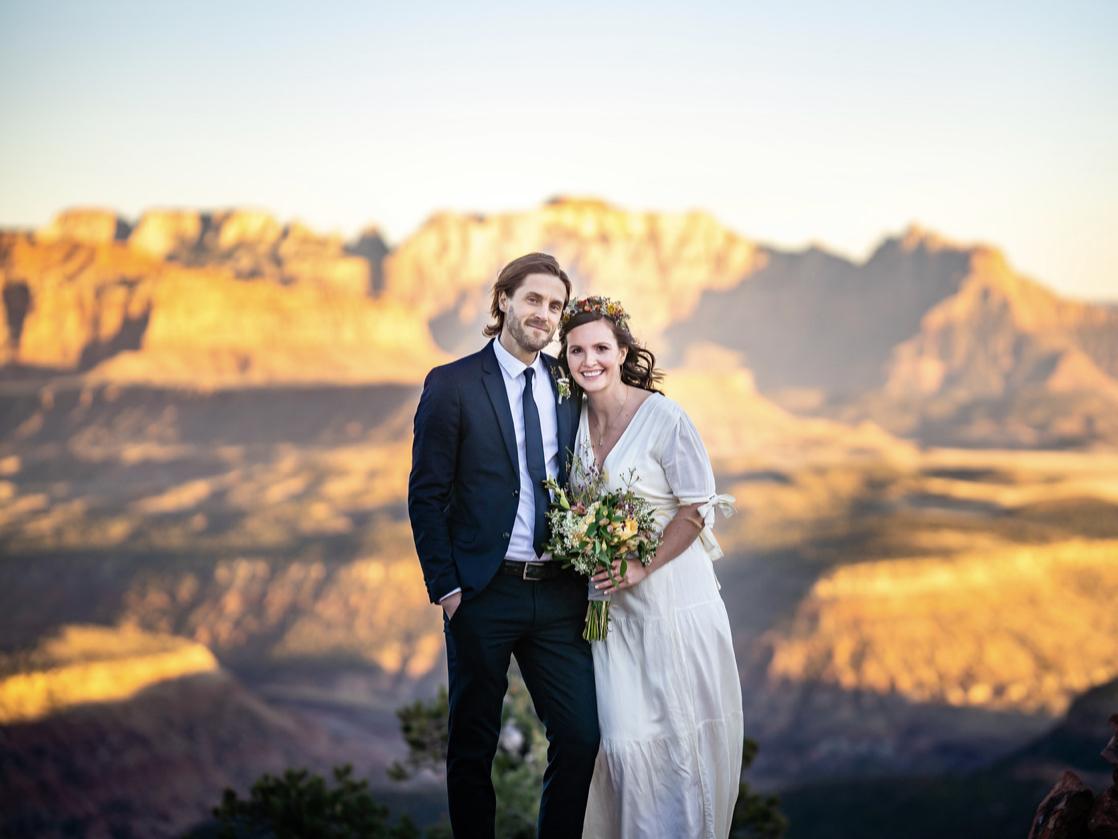 The Wedding Website of Lindsey Robb and Jacob Gray