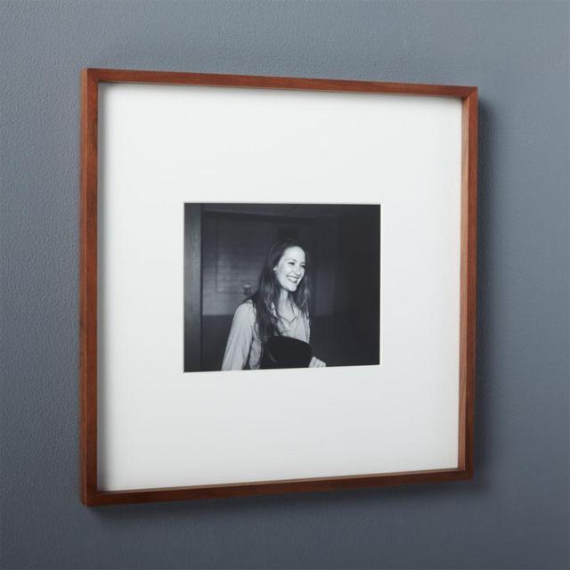 Gallery Walnut 8x10 Picture Frame