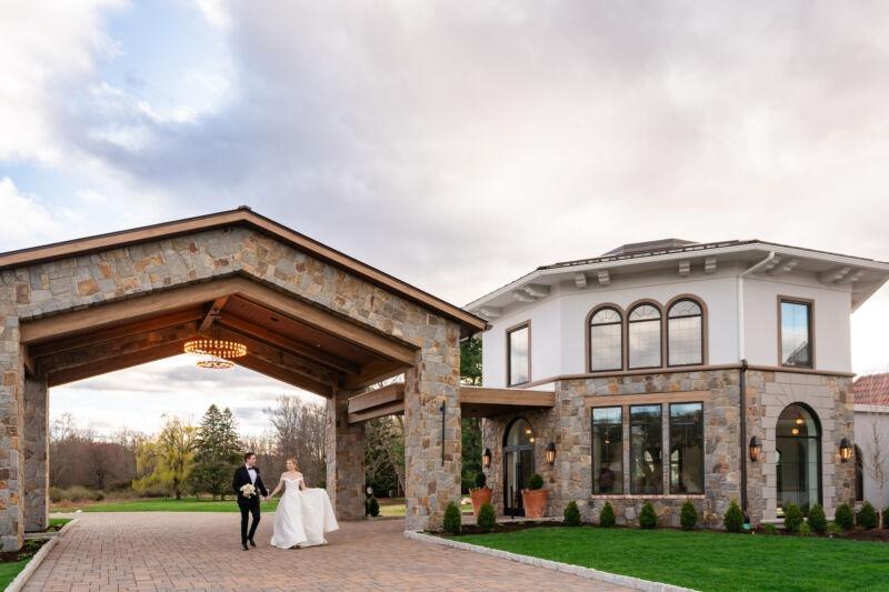The Wedding Website of Victoria Ciszak and Kyle Feather