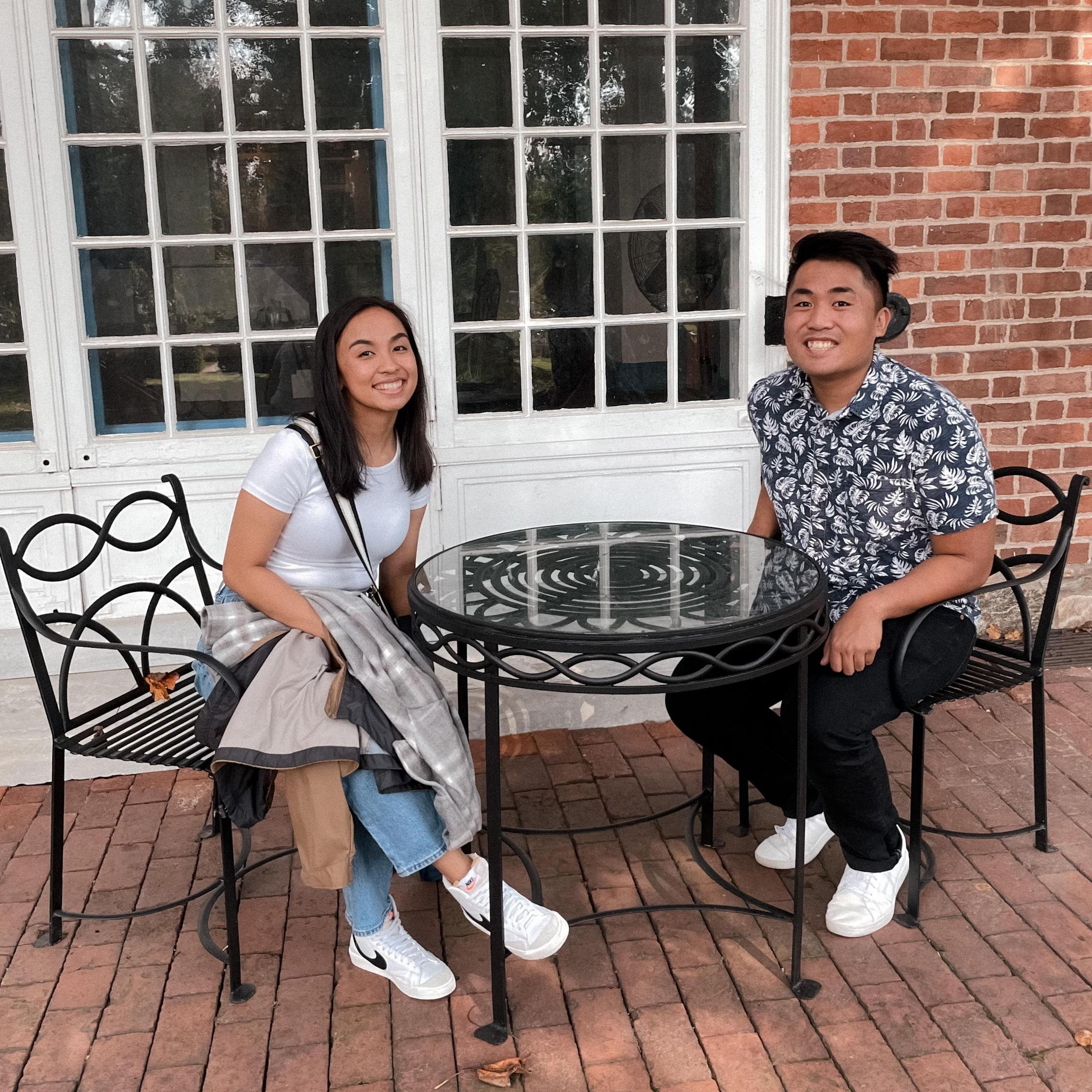 an old couple offered to take a pic for us 😌