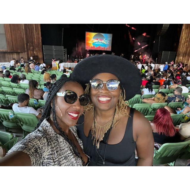 We love festivals and concerts!