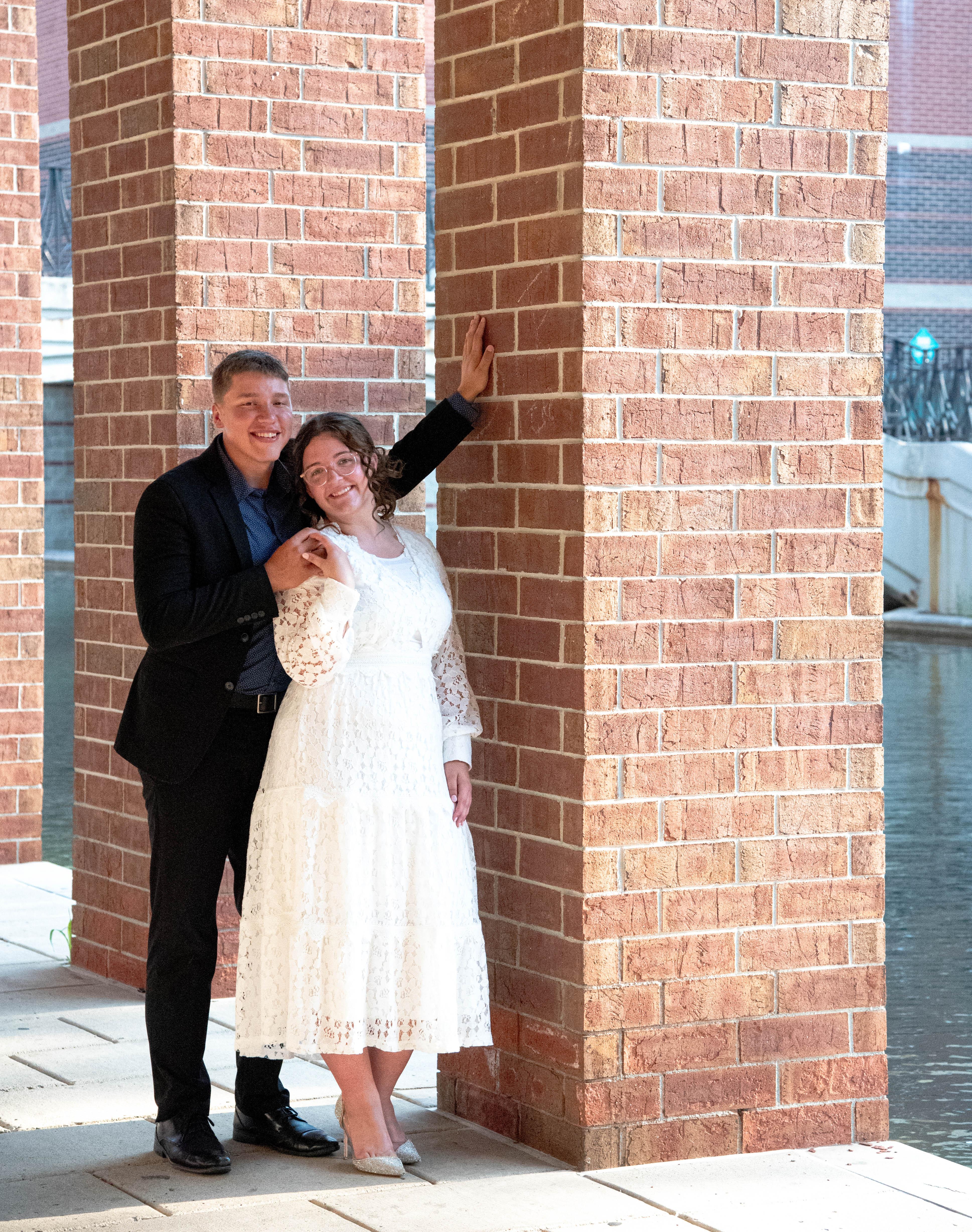 The Wedding Website of Stephanie VanLue and Kaleb Laffoon