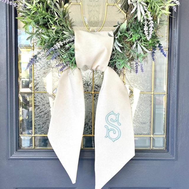 Custom embroidered wreath sash Outdoor fabric Boxwood wreath sash Personalized wreath sash Hostess gift Housewarming gift Custom door decor