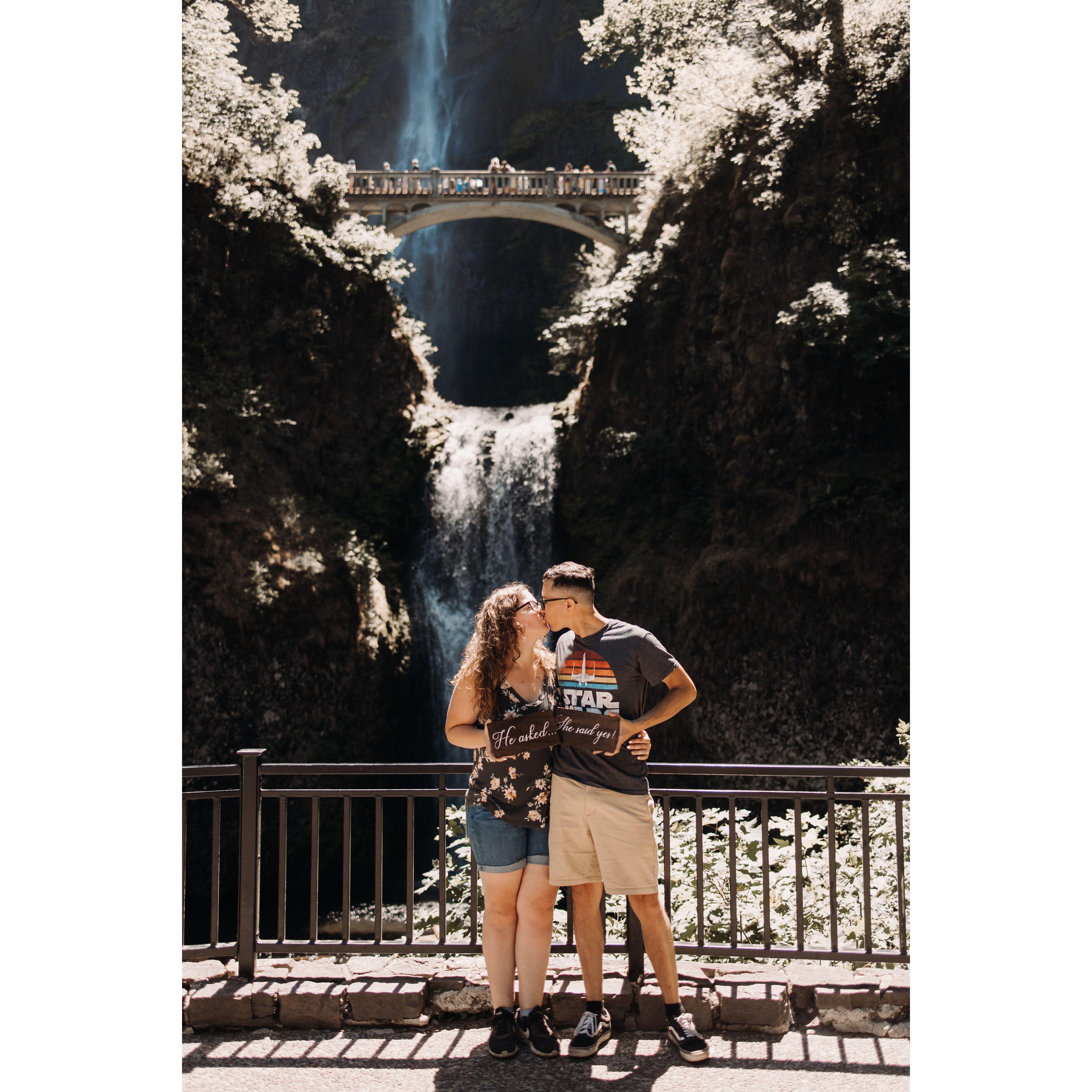 Engagement photos around Multnomah Falls- 2023