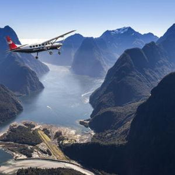 Milford Sound Flyover and Cruise