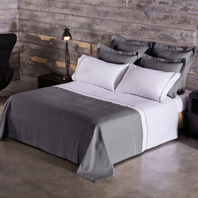 Frette At Home Creta King Quilt in Grey