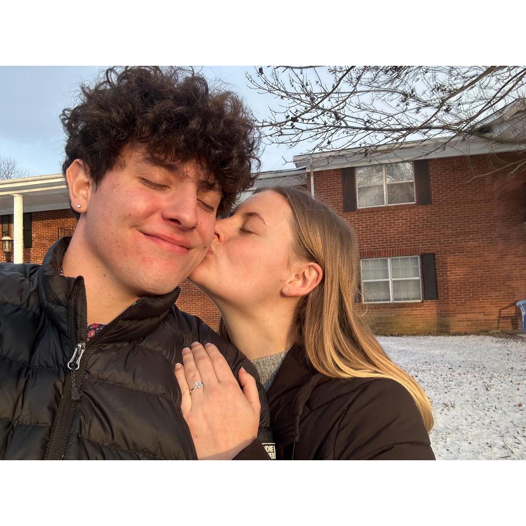 Hector surprised Lauren with a romantic, quiet engagement at home. A perfect early Christmas present!