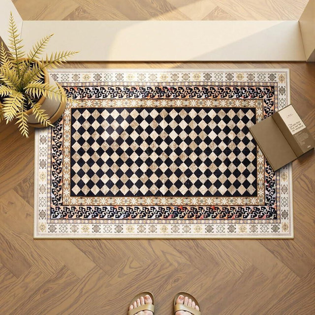 Wonnitar Washable Black Checkered Kitchen Rugs 2x3 Non Slip Door Mat Indoor Entrance, Soft Stain Resistant Brown Kitchen Mats for Floor, Small Throw Rug for Bathroom Entryway Bedroom(Black,2x3)
