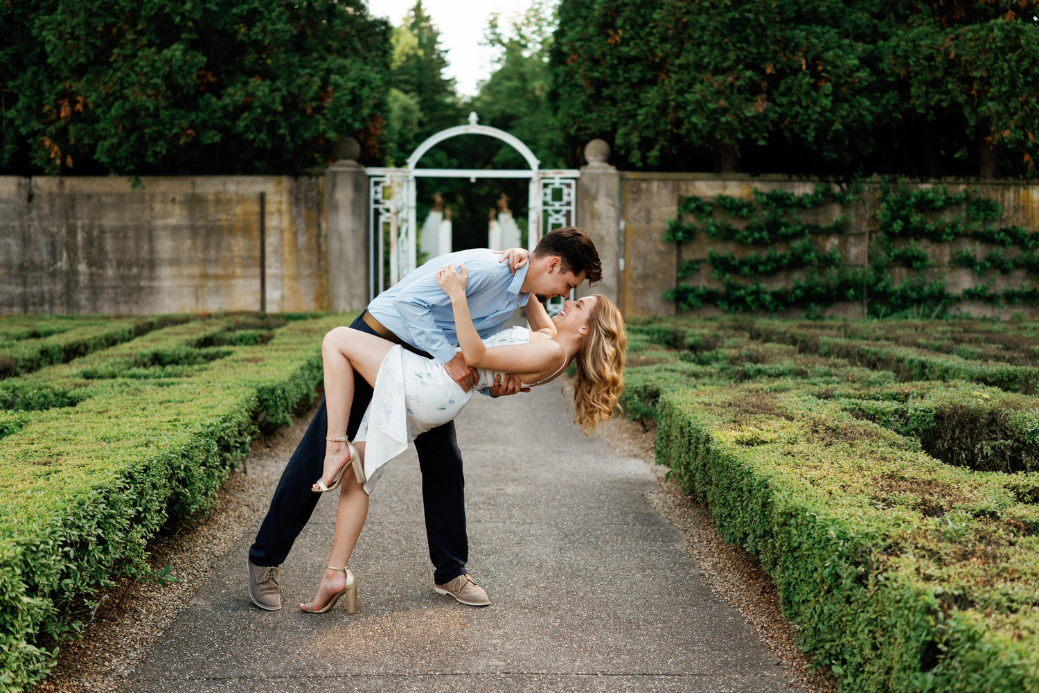 The Wedding Website of Elizabeth Hanson and Gage Williams