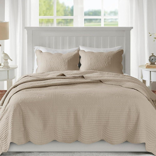 Madison Park Queen Quilt Set Damask Coverlet Set for Queen Size Bed, Cottage Oversized Quilt Set, Scallop Edge, All Season, Pre-washed Cotton-Filled Queen Size Quilt, Tuscany, Full/Queen Khaki 3 Piece