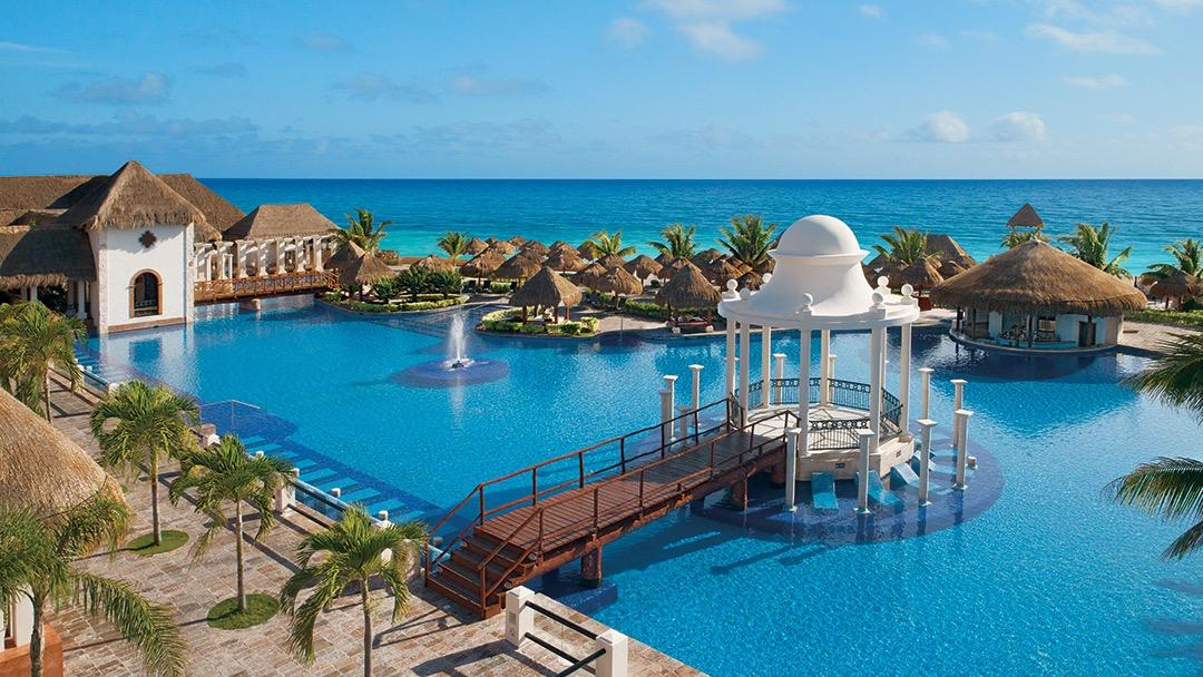 The Wedding Website of Brandi Pulley and John Johnson III