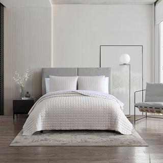 Grid Stitch 3-Piece Quilt Set