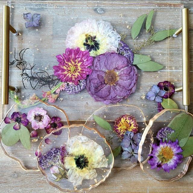 Bouquet preserving, serving board & coasters