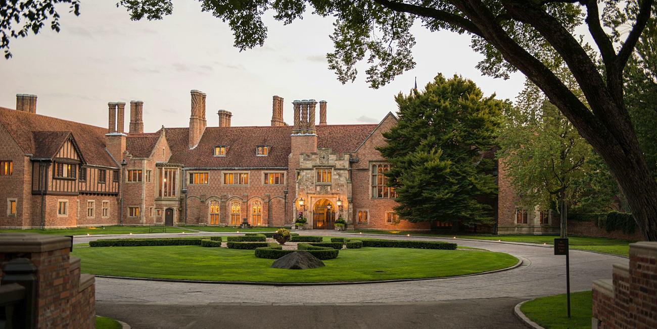 The Wedding Website of Corinne Loranger and David Brooks