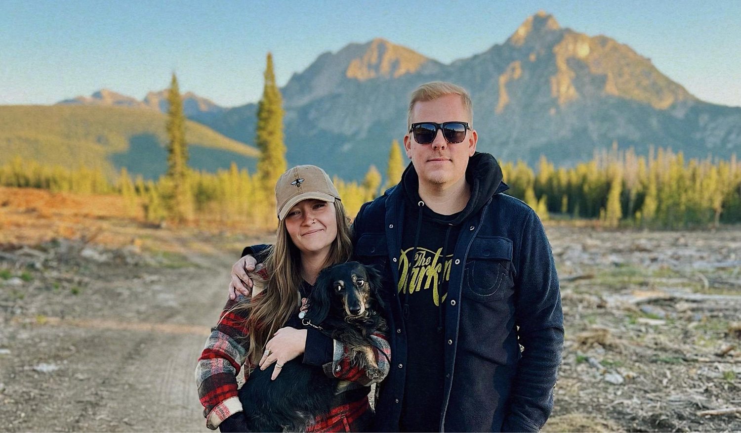 The Wedding Website of Ronnie Carter and Luke Lindgren