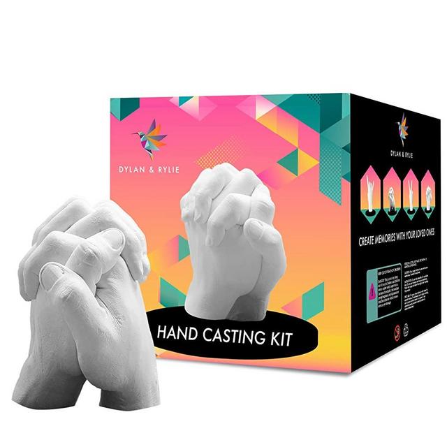 Dylan & Rylie Hand Casting Kit for Couples - Plaster Hand Mold Casting DIY  Kit for Adults and Kids Anniversary Wedding Birthday Gifts for Her or Him  and Mom