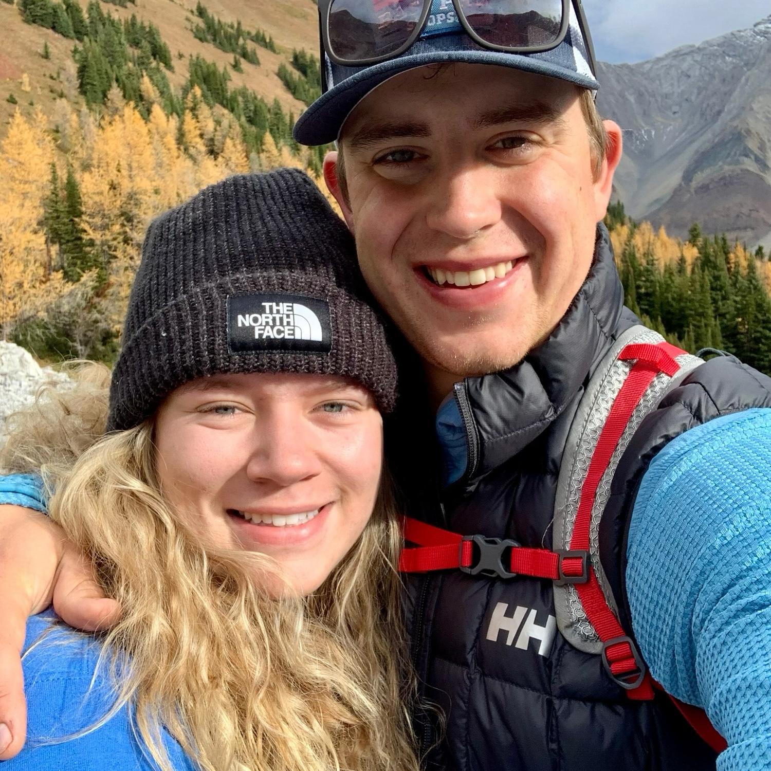 Larch hikes 💛