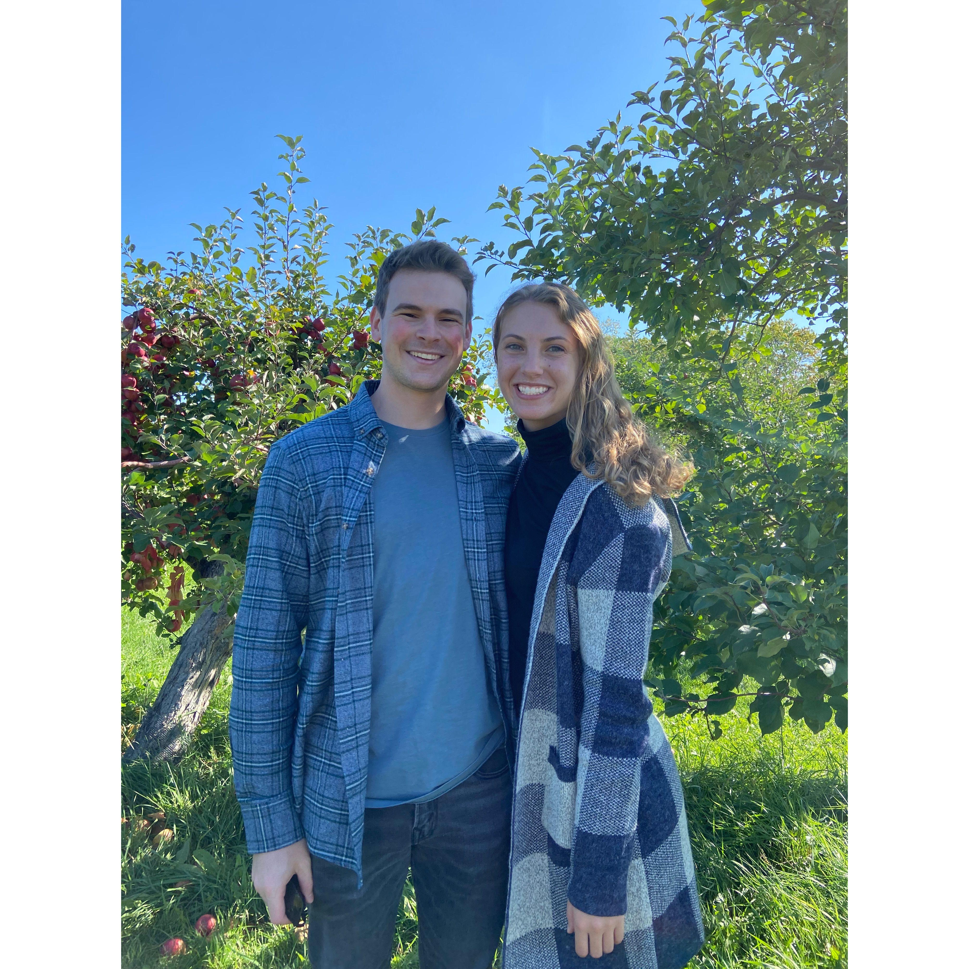 Lauren can't bite into apples and Cullen is allergic to them... somehow that doesn't keep us away from apple orchards.