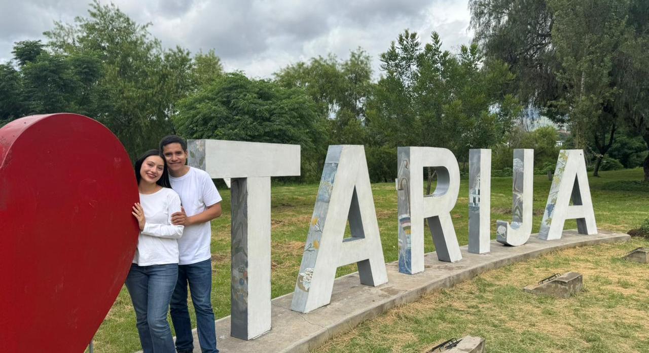 The Wedding Website of Daisy Perez and Pablo Serrano