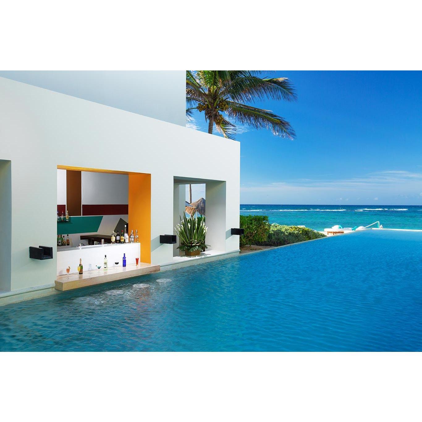 The infinity pool!
