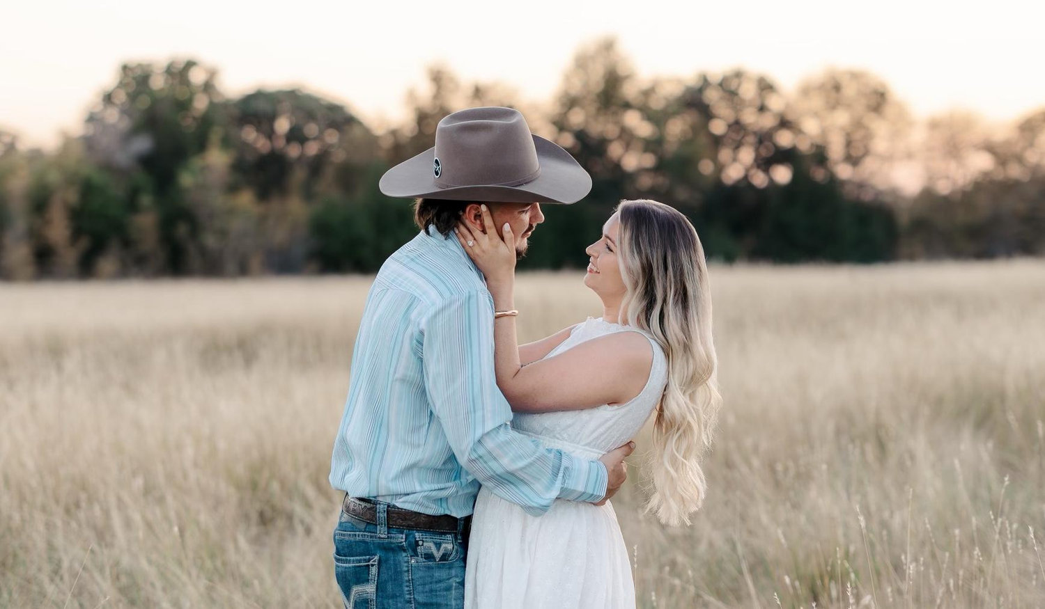 The Wedding Website of Ashleigh Chelette and Jacob Harvey