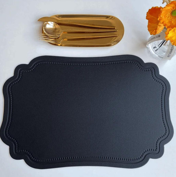 LaBelle Place Mat in Black, set of 6
