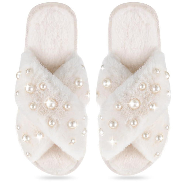 Jiuguva Bride Slippers Pearl Slippers for Wedding Women's Fuzzy Slippers Soft Bridesmaid Slippers for Wedding Bachelorette