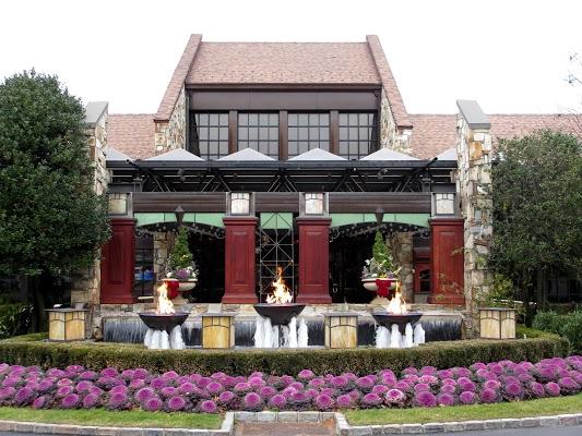The Wedding Website of Jomina Gauuan and Rodney Statler