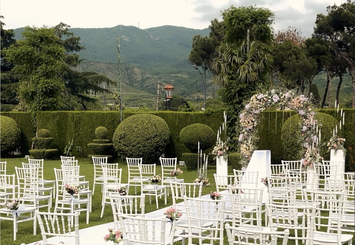 The Wedding Website of Marine Isakadze and Eoin Donnellan