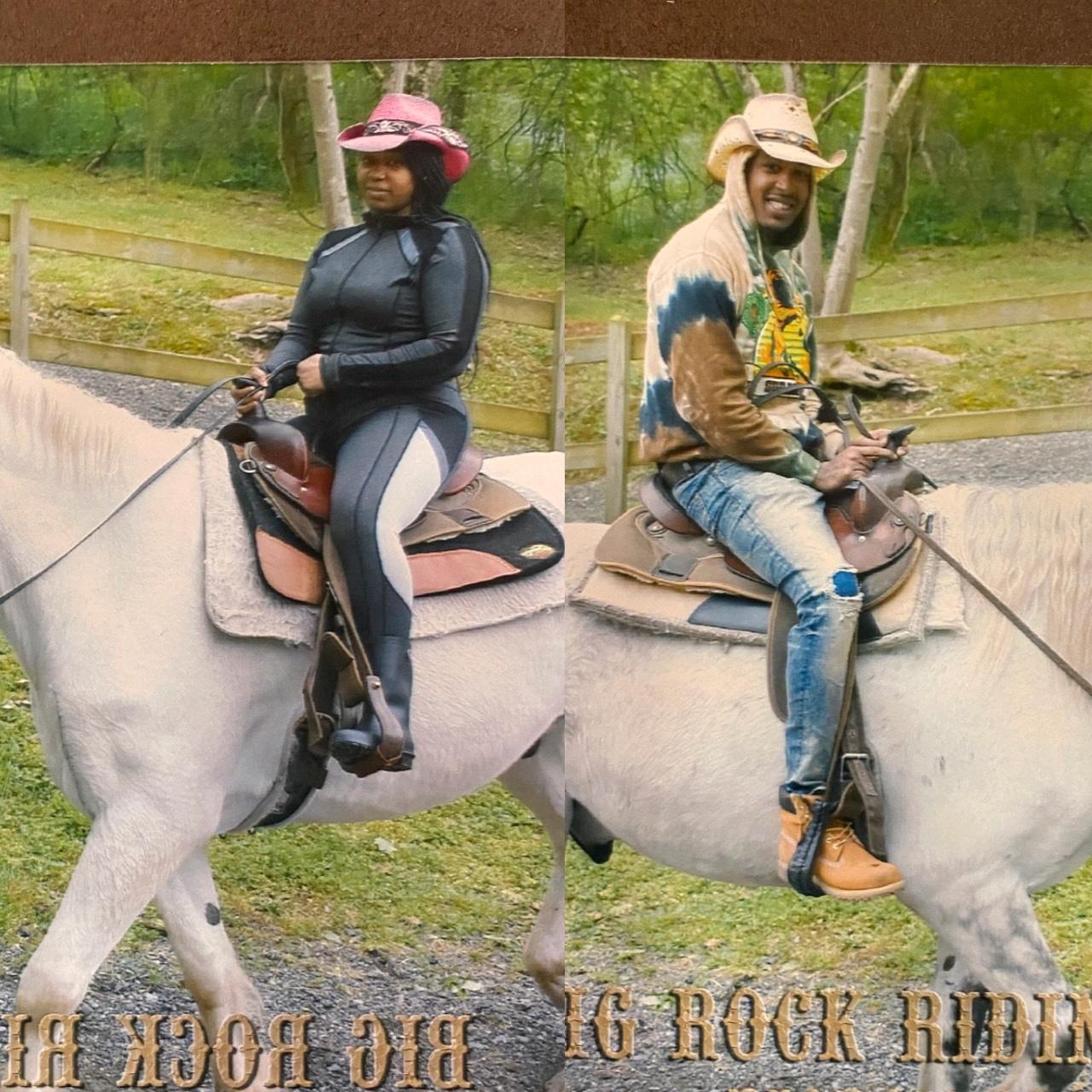 Gatlinburg- Horseback Riding thru the mountains