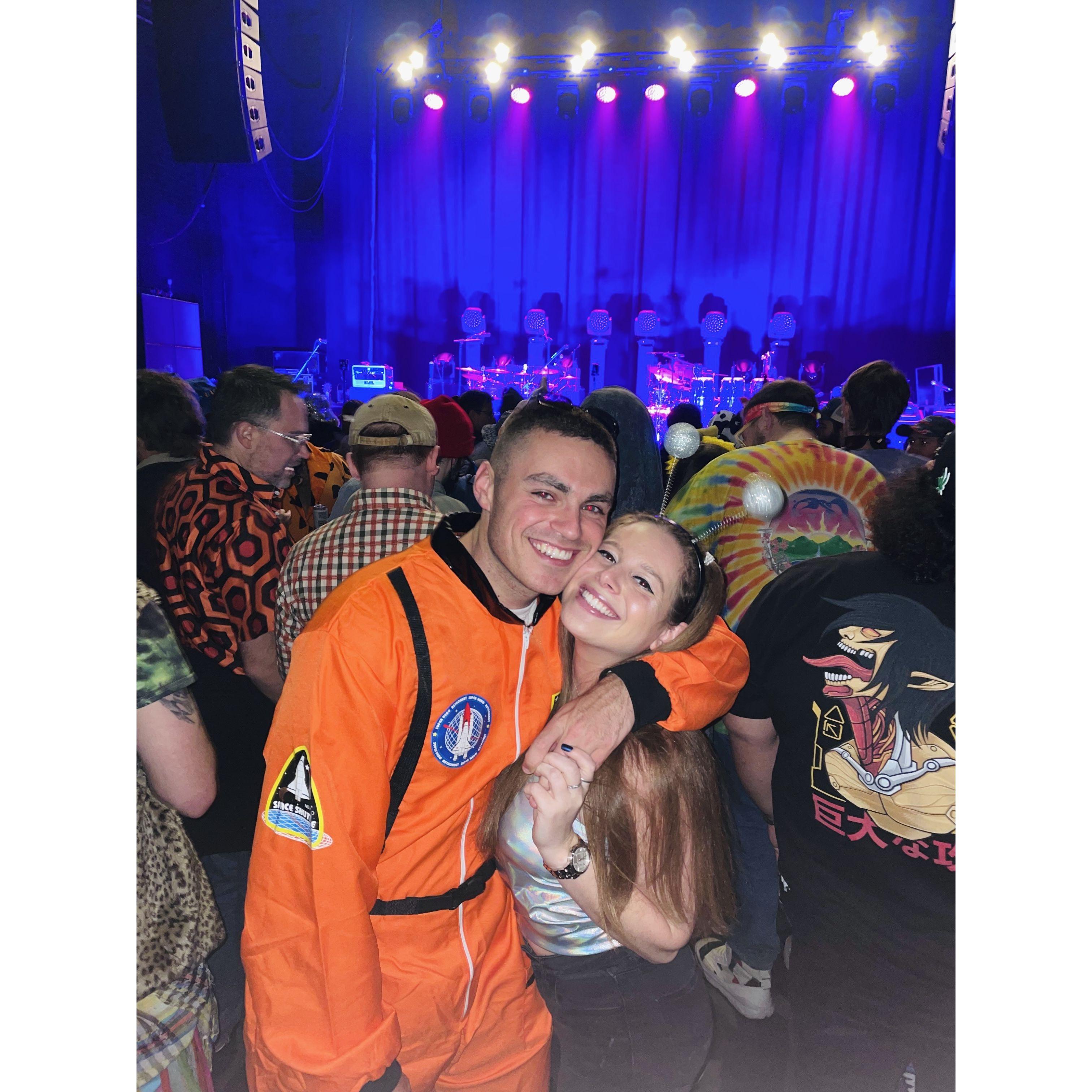 Astronaut and alien at Goose in Worcester, MA for Halloween 2021.