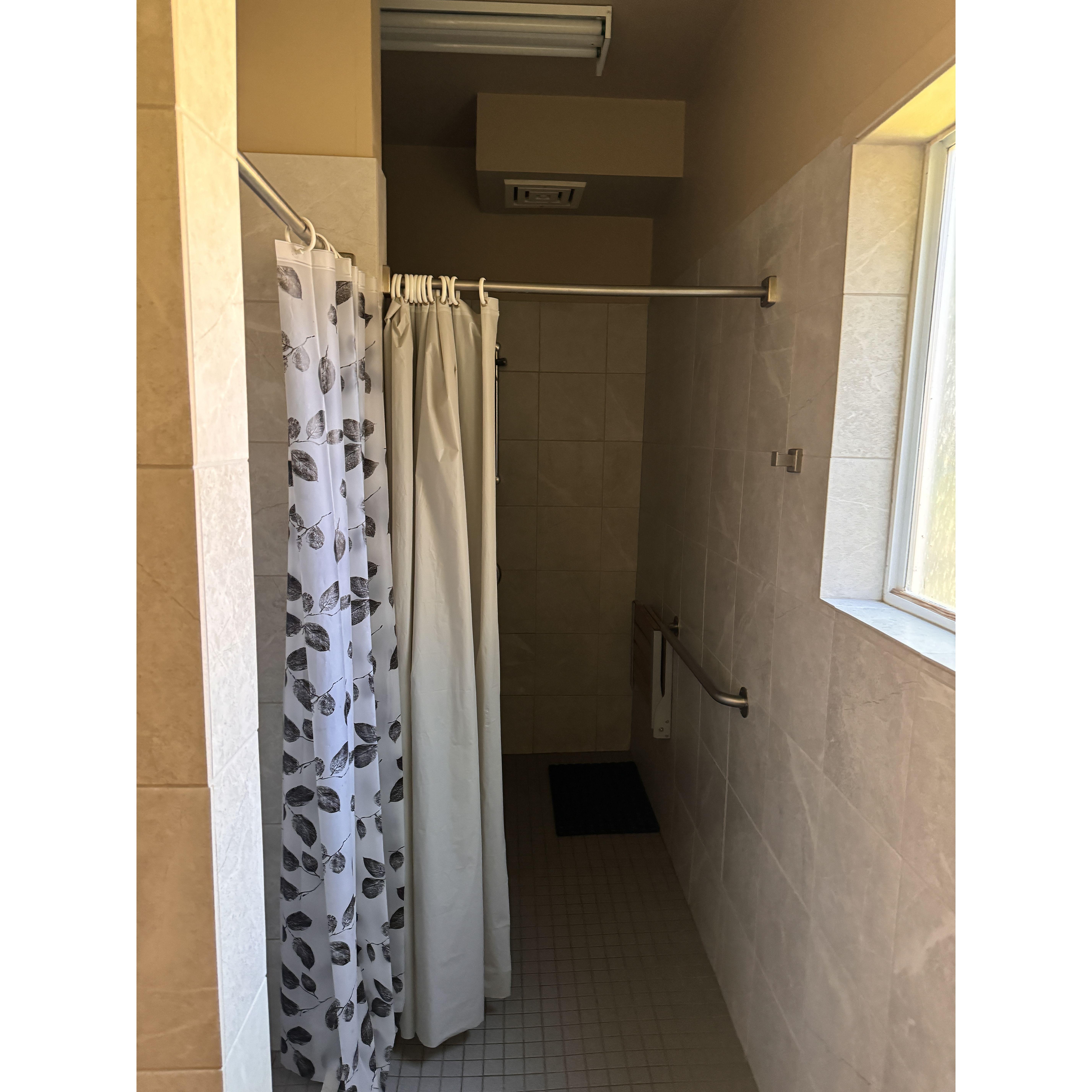 Camp Pringle - Luara Butler Lodge - showers