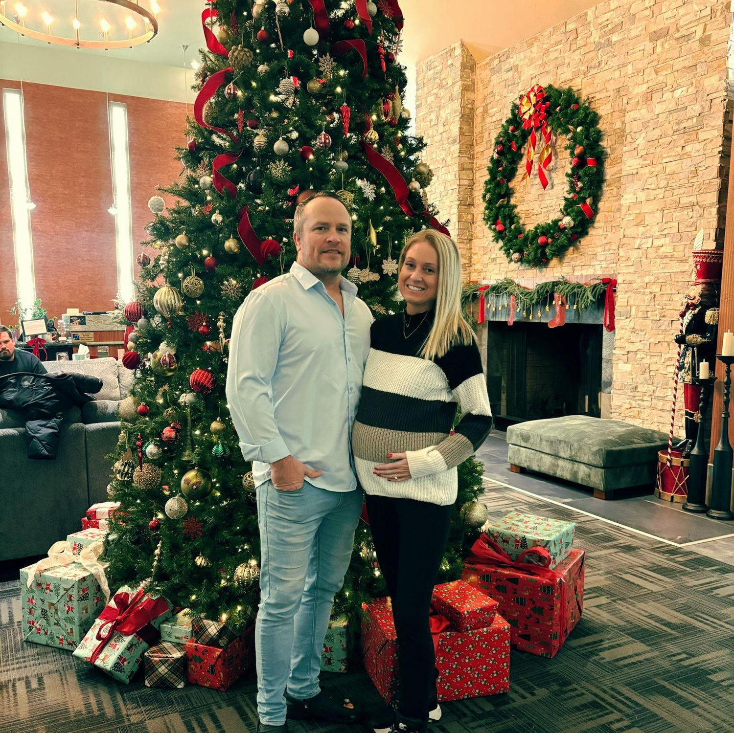 We went to the resort of the mountain for Christmas eve! just 5 days before baby Londynn arrived
