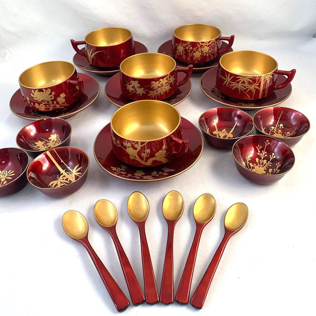 Lacquerware Set Asian Cups/Saucers, Sauce Bowls, Spoons, Cups for Rice, Soup, Noodles, Small Bowls for Soy Sauce, 24 Pieces
