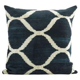 Ines Pillow