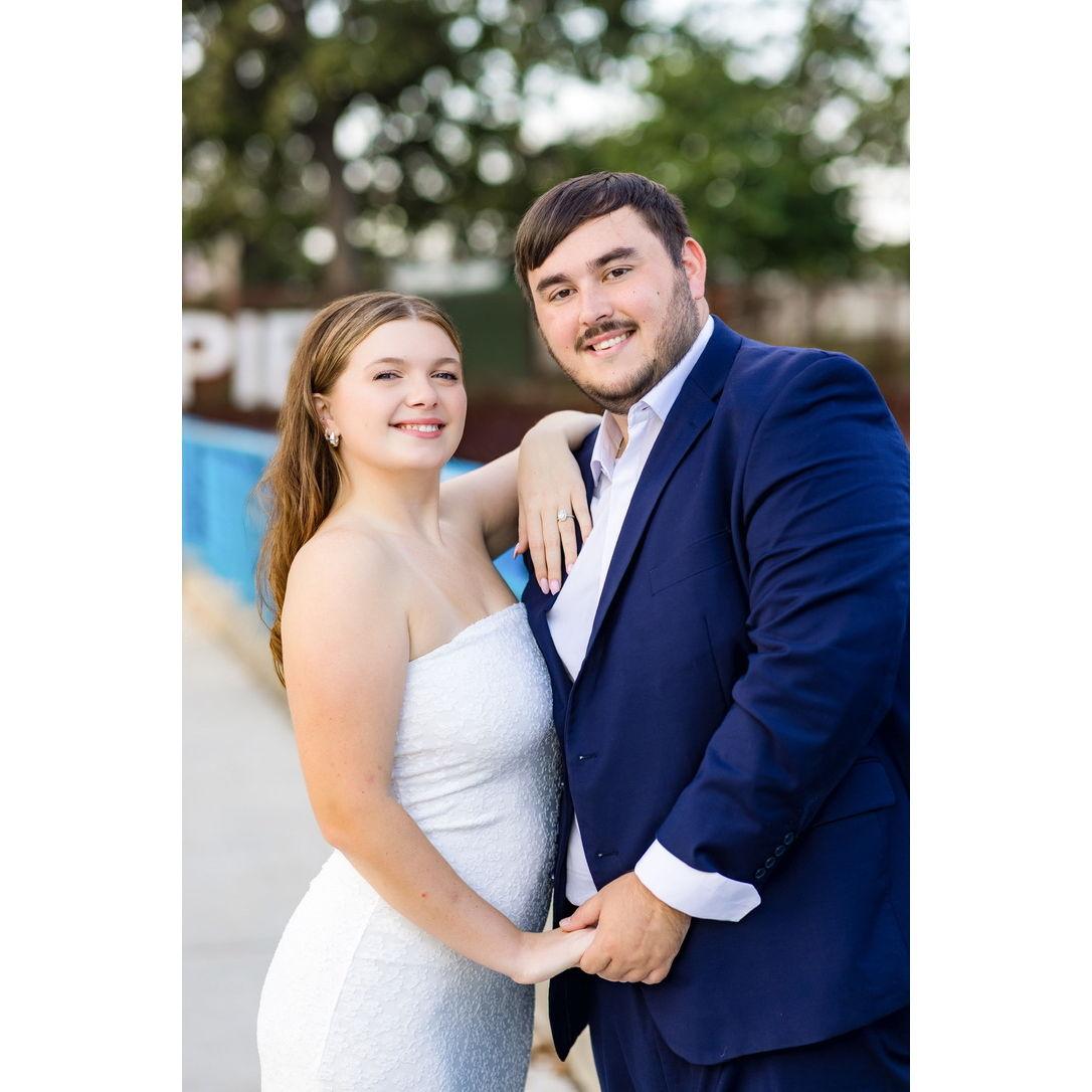 Then we changed outfits and headed over to Race St. Pier in Philadelphia!