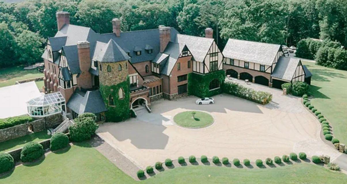 The Wedding Website of Alison Thomas and Parker Clay