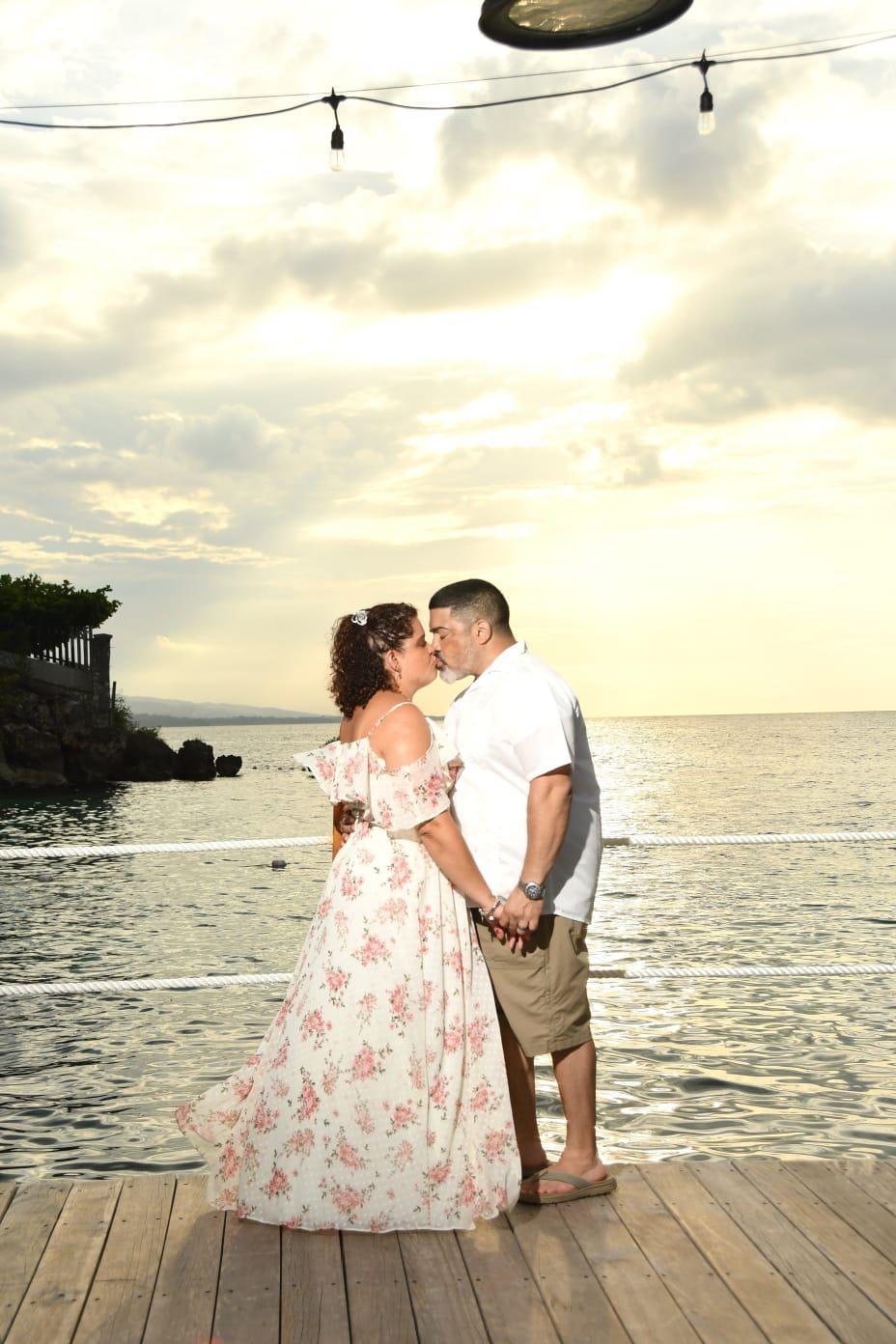 The Wedding Website of Debbie Plaza and Jose Plaza