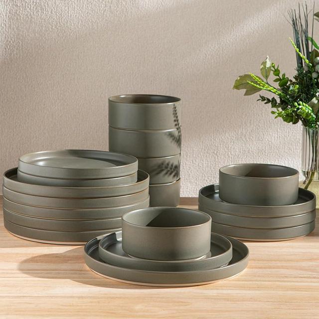 TheTerra Ceramic Dinnerware Sets for 6, 18 Pieces Handmade Reactive Glaze Plates and Bowls Set, Scratch Resistant Dish Set, Oven & Microwave & Dishwasher Safe