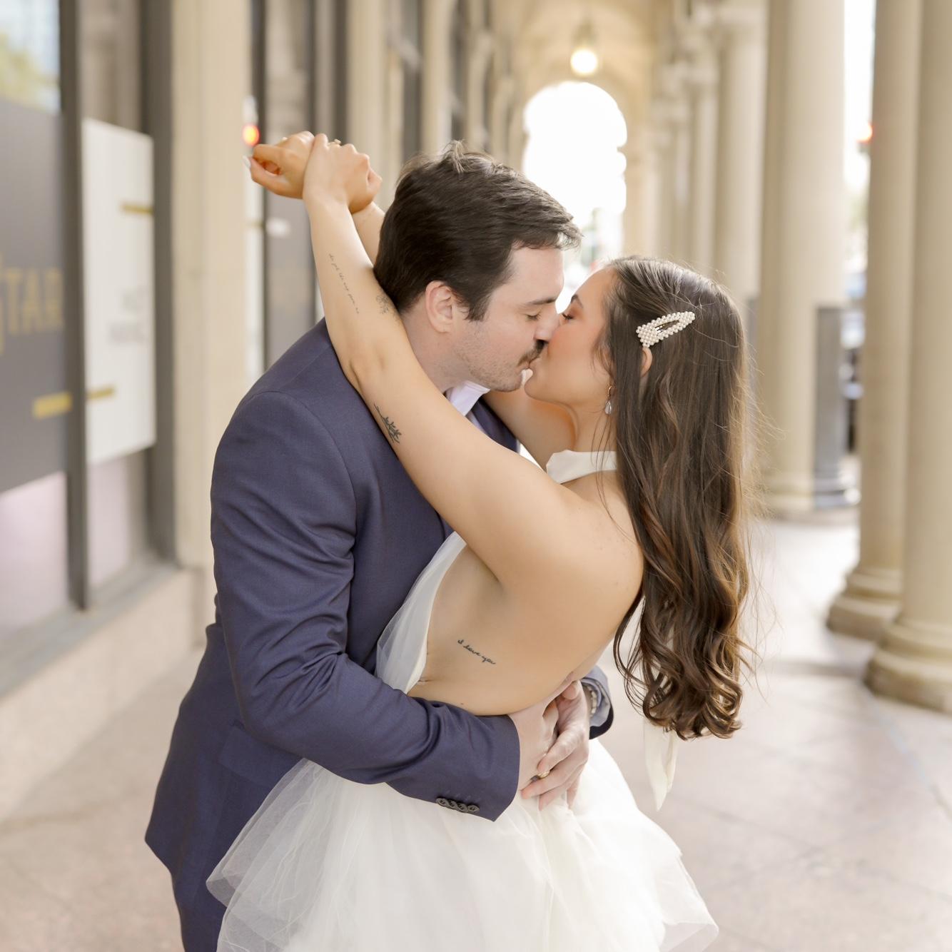 engagement photos in downtown