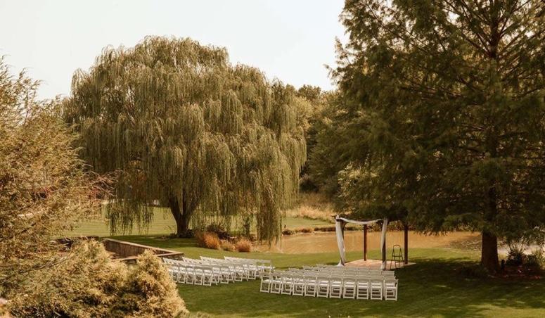 The Wedding Website of Cara Dunfee and Michael Simmons