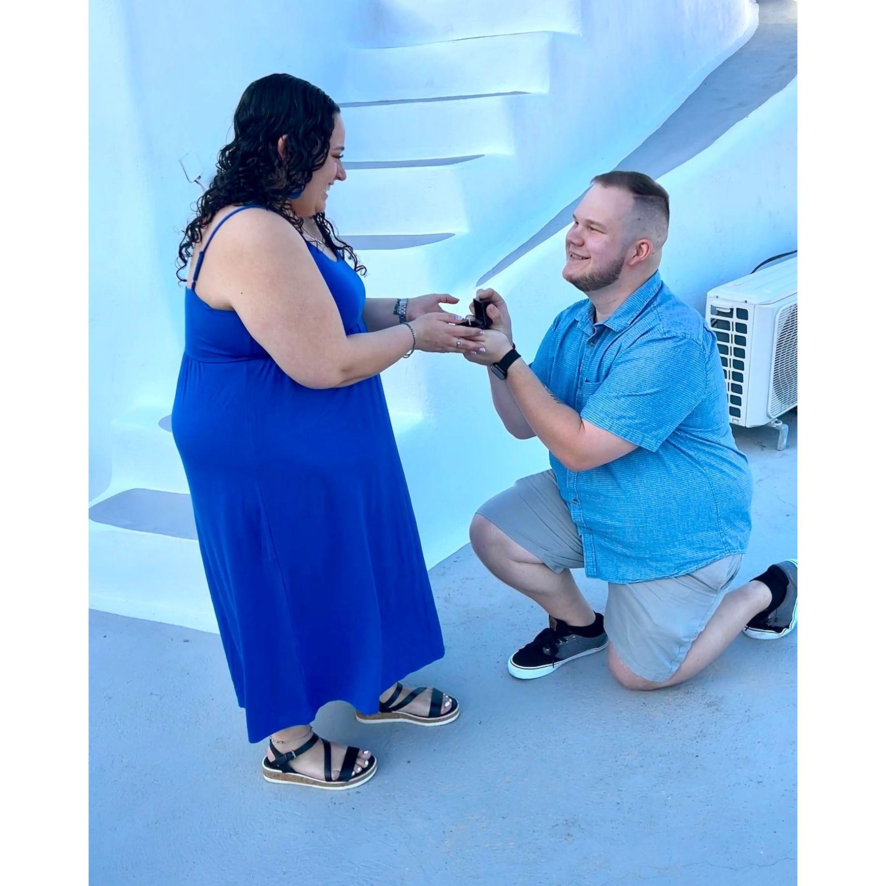 The moment he popped the question in Santorini