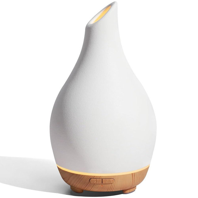 InnoGear Essential Oil Diffuser, 150ml Ceramic Diffuser Handcrafted Stone Aromatherapy Diffusers Ultrasonic Cool Mist Humidifier Vaporizer with 2 Mist Modes Waterless Auto Off for Room Office, White