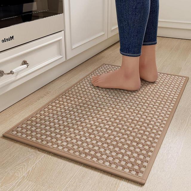 YDKGL Kitchen Mats for Floor, Super Absorbent Kitchen Rugs Non Slip Washable, Rubber Backing Soft Chenille Braided Kitchen Runner Rug, Standing Mat Kitchen Sink Mat, Easy to Clean, Brown 17"x28"