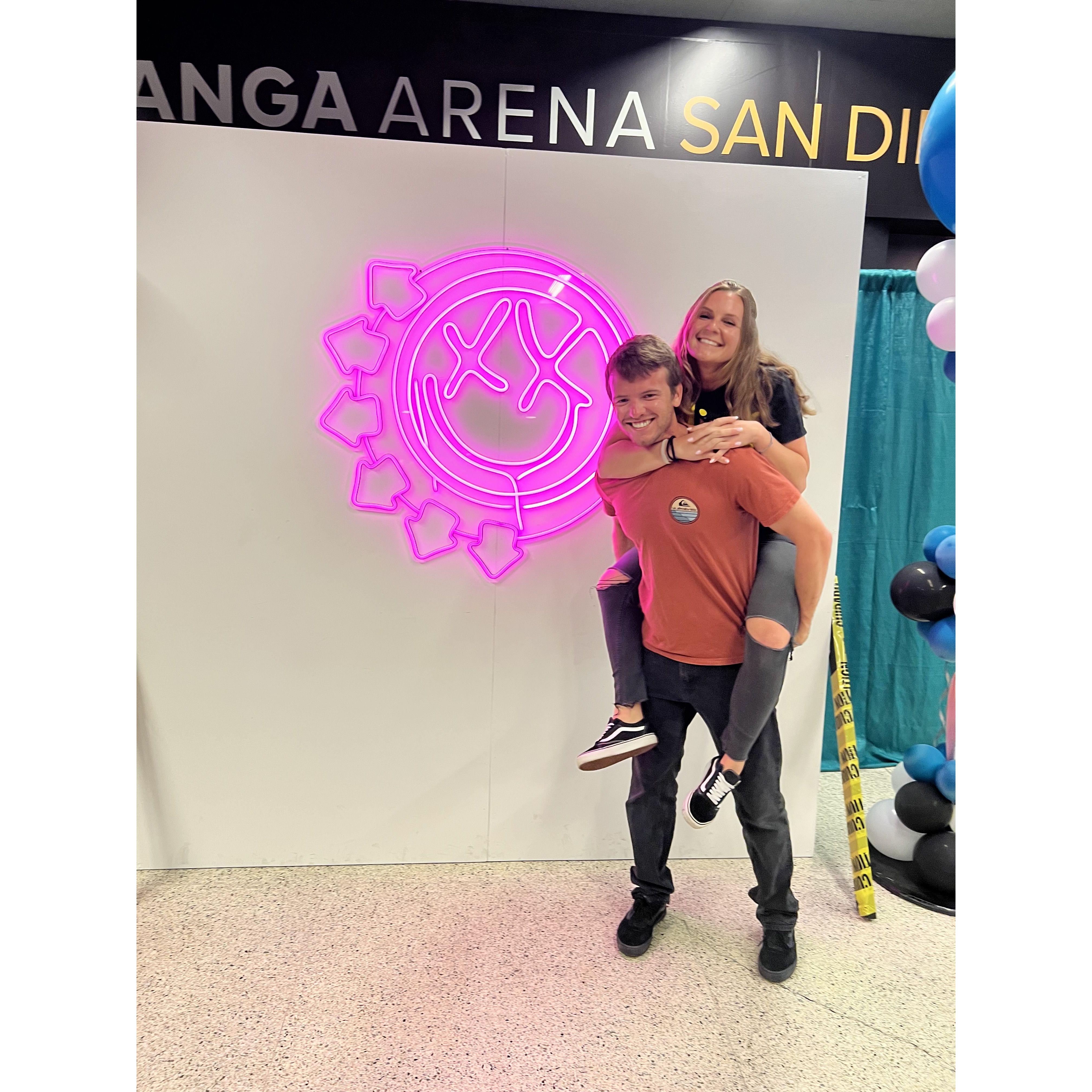 Impromptu Blink-182 concert on a Tuesday in San Diego (Kate loves blink!)