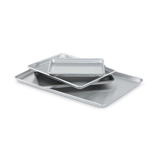 Vollrath 17-3/4" x 25-3/4" Full-Size Sheet Pan – 18 Gauge - Wear-Ever®
