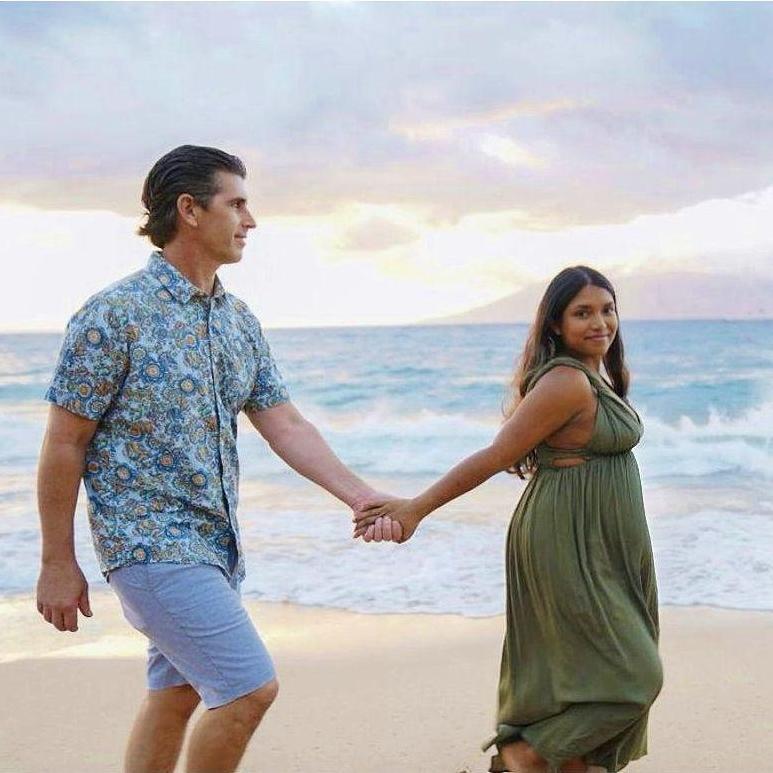 Sunsets and beautiful beaches..don’t let these photos fool you..we are chasing kids, wiping tears, kissing boo boos, having big or little adventures with the kiddos.