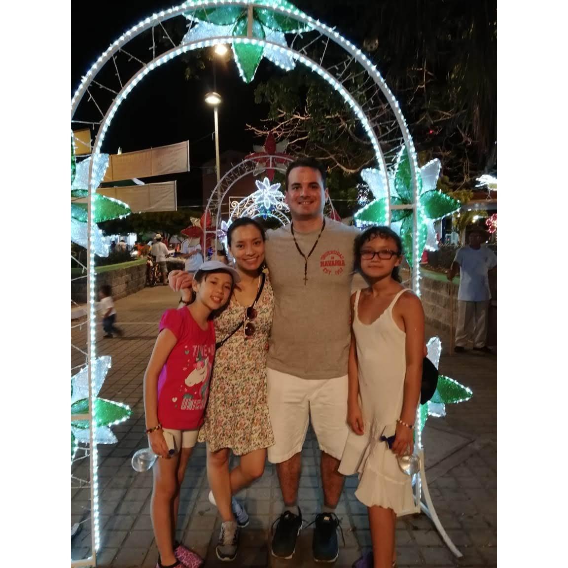 Christmas in the tropical weather of Colombia with our colombian nieces :)
