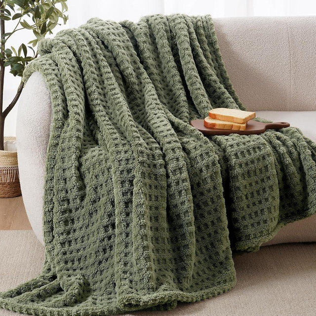 David's Home Ultra Soft Fleece Blanket Twin Size for Bed, Plush Shaggy Fluffy 3D Jacquard Waffle Throw for Couch, Warm Lightweight for Fall Winter,Fuzzy Aesthetic Room Decor,66x90 inches,Dark Olive