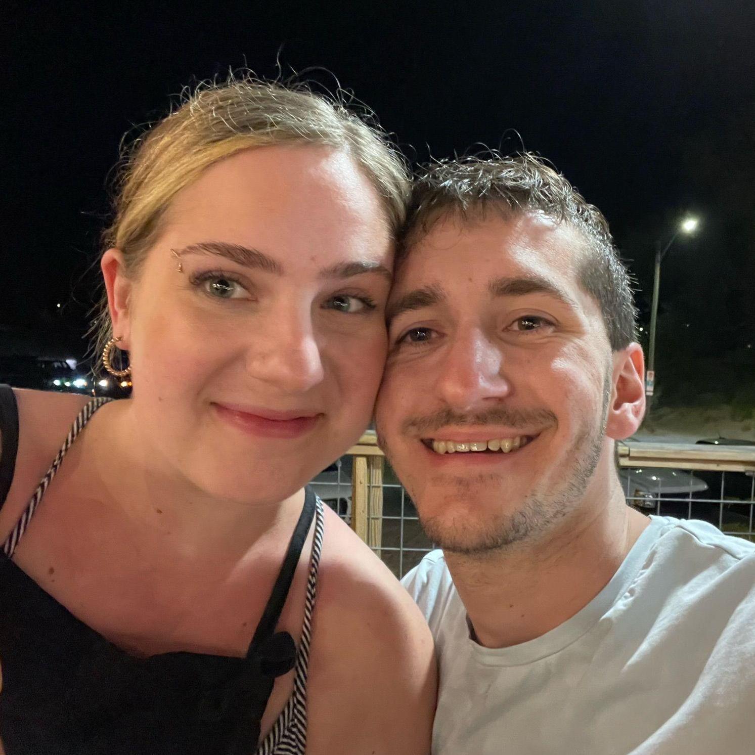 Liz joined Matthew and his extended family for a 5-year reunion in Ocean City, Maryland. Beach drinking, sunset selfies, and crabcake-eating ensued.